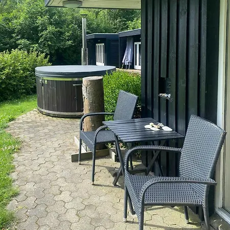 At The Front Row By Hou *