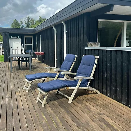 Summer House At Hou Nordstrand With First-class View بيت للعطل
